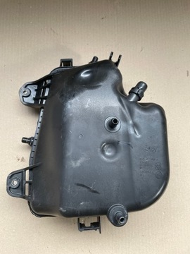 BMW 7 G11 G12 NÁDOBKA VYROVNÁVACÍ 8607137