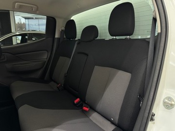 Mitsubishi L200 V Club Cab 2.4 154KM 2019 Mitsubishi L200 DC Invite / Wyciągarka / Hak / Sal, zdjęcie 11