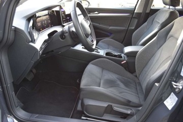 Volkswagen Golf VIII Variant 1.5 eTSI 150KM 2024 Volkswagen Golf SalonPL 1.5eTSI 150KM Variant DSG Pakiety ACC ALU17 Gwaran, zdjęcie 28