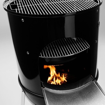 УГОЛЬНЫЙ ГРИЛЬ ДЛЯ КОПЕНИЯ WEBER SMOKEY 47см FIRE