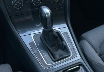 Volkswagen Golf VII Variant Facelifting 1.6 TDI-CR DPF BMT 115KM 2018 Volkswagen Golf Variant Comfortline Pakiety, ACC, ergoActive z masazem, G, zdjęcie 22