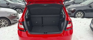 Skoda Fabia III Hatchback 1.2 TSI 90KM 2015 Skoda Fabia Skoda Fabia 1.2 TSI Cool Edition Red amp Grey 1.2 Benzyna, zdjęcie 35