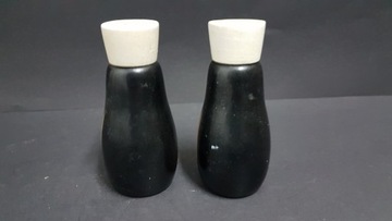 Старая деревянная полка для специй с дизайном пингвинов