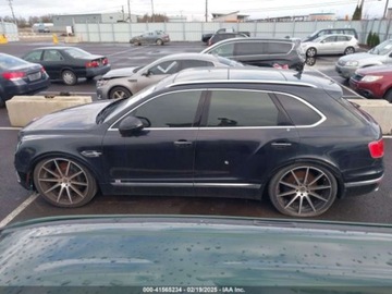 Bentley Bentayga 2017 Bentley Bentayga 2017 6.0l 6.0 Benzyna 600KM, zdjęcie 2