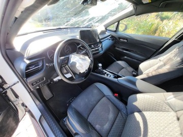 Toyota C-HR I Crossover Facelifting 1.8 Hybrid 122KM 2022 Toyota C-HR 1.8 Hybrid 2022 1.8 Hybryda 122KM, zdjęcie 8