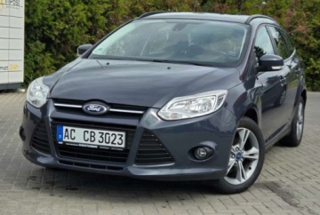 Ford Focus III Kombi Facelifting 1.0 EcoBoost 125KM 2014 Ford Focus 1,0 Benzyna 125KM Aso Super Stan Import Raty Oplaty Benzyna