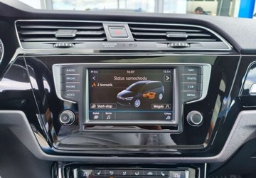 Volkswagen Touran III 2.0 TDI 150KM 2017 Volkswagen Touran Volkswagen Touran 2.0 TDI BMT Highline DSG 2.0 Diesel, zdjęcie 22