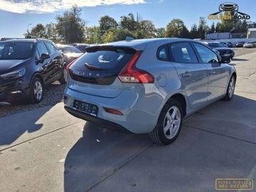 Volvo V40 II 2018 Volvo V40 2,0 benz 122KM klima elektryka grz.fot alu oplacony 2.0 Benzyna, zdjęcie 5