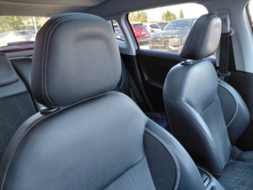 Peugeot 2008 I SUV Facelifting 1.2 PureTech 110KM 2016 Peugeot 2008 Panorama Navi Klimatronik Alu PDC Hak 1.2 Benzyna 110KM, zdjęcie 16