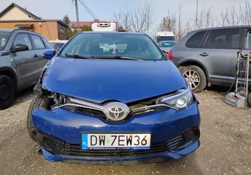 Toyota Auris II Touring Sports Facelifting 1.6 Valvematic 132KM 2018 Toyota Auris 2018r, 1.6 Benzyna. Uszkodzony prawy przod i bok. Jezdzi 1.6, zdjęcie 16