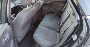 Ford Focus III Kombi 1.0 EcoBoost 100KM 2012 Ford Focus 1.0 B 101kM Klima Temp. Navi Czujniki Grzana Przednia Szyba GWA, zdjęcie 6