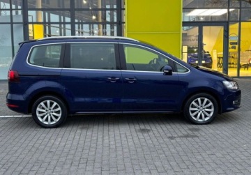 Volkswagen Sharan II Van Facelifting 1.4 TSI 150KM 2022 Volkswagen Sharan 1.4TSI 150KM DSG Highline Bixenon CarPlay FV23 SAlon PL, zdjęcie 4