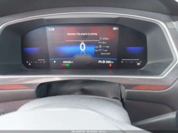 Volkswagen Tiguan II 2022 Volkswagen Tiguan 2.0T SE 2022 2.0 Benzyna 184KM, zdjęcie 10