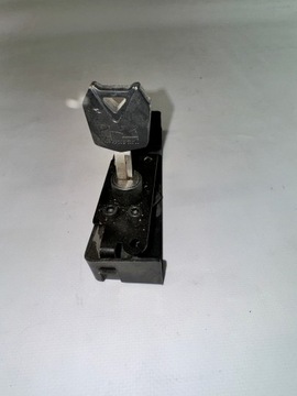 Zamek siedzenia otwieranie Kawasaki zx6r 09-14