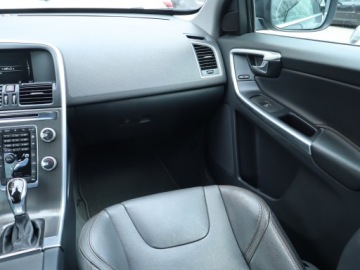 Volvo XC60 I SUV Facelifting 2.0 D4 DRIVE-E 190KM 2015 Volvo XC60 D4, 187 KM, Automat, Skóra, Navi, zdjęcie 7