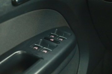 Volkswagen Touran II 2.0 TDI 140KM 2012 VW Touran 2.0 TDI, DSG, Navi, Xenon, Klima, zdjęcie 13