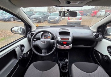 Toyota Aygo I Hatchback 5d Facelifting 1.0 VVT-i 68KM 2012 Toyota Aygo 1,0 Ben Klima Benzyna 68KM, zdjęcie 7