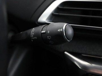 Peugeot 5008 II Crossover 1.5 BlueHDI 130KM 2018 Peugeot 5008 Allure skóra 7-os. navi kamera, zdjęcie 32