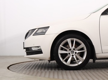 Skoda Octavia III Liftback Facelifting 1.4 TSI 150KM 2017 Skoda Octavia 1.4 TSI, Salon Polska, zdjęcie 13