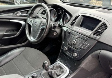 Opel Insignia I Sedan 2.0 Turbo ECOTEC 220KM 2010 Opel Insignia 2010 r. 2.0 Benzyna 220KM, zdjęcie 14
