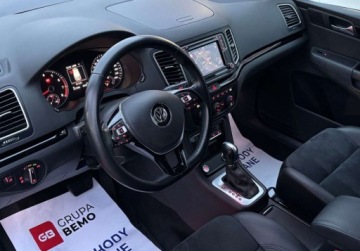 Volkswagen Sharan II Van Facelifting 1.4 TSI 150KM 2022 Volkswagen Sharan 1.4TSI 150KM DSG Highline Bixenon CarPlay FV23 SAlon PL, zdjęcie 10