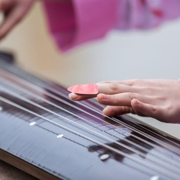 1 НАБОР ПОКРЫТИЙ НА ПАЛЬЦЫ, ЗАЩИТЫ ДЛЯ НОГТЕЙ, УЧЕБНАЯ ЛЕНТА