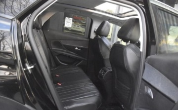 Peugeot 3008 II Crossover 1.2 PureTech 130KM 2019 Peugeot 3008 Peugeot 3008 Automat Benzyna Bogata Wersja 1.2 Benzyna 130KM, zdjęcie 7