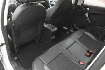 Peugeot 2008 I SUV Facelifting 1.6 BlueHDi 99KM 2016 Peugeot 2008 1.6HDI panorama nawi Car Play doinwes, zdjęcie 29