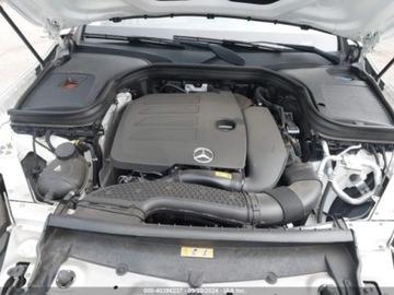 Mercedes GLC C253 2021 Mercedes-Benz GLC 2021, 2,0L, 4x4 2.0 Benzyna 255KM, zdjęcie 11