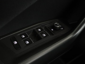 Volkswagen T-Roc I SUV 1.5 TSI ACT 150KM 2019 Volkswagen T-Roc R Line navi klima auto grzane, zdjęcie 33