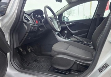 Opel Astra J Hatchback 5d Facelifting 1.6 Twinport ECOTEC 115KM 2015 Opel Astra 1.6 Benzyna 115 KM Enjoy, bezwypadkowy, VATmarza 1.6 Benzyna, zdjęcie 11