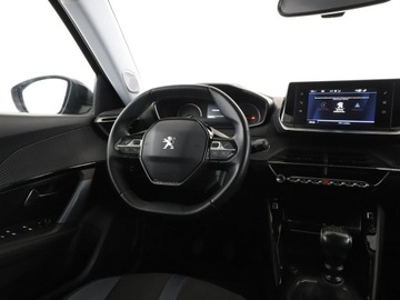 Peugeot 2008 II SUV 1.2 PureTech 130KM 2020 Peugeot 2008 Kamera, Aut.klima, Navi, Bluetooth, zdjęcie 15