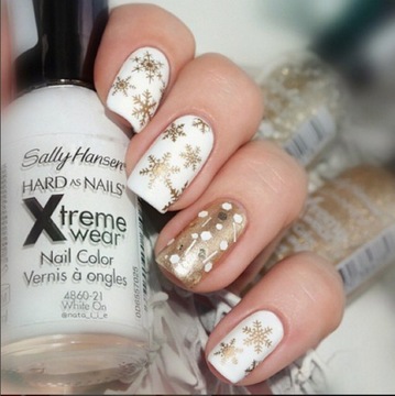 Салли Хансен Xtreme White на Biel Ideal 139