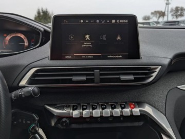 Peugeot 3008 II Crossover 1.2 PureTech 130KM 2017 Peugeot 3008 Rezerwacja 1.2 Benzyna 130KM, zdjęcie 29