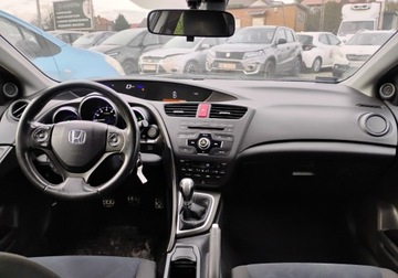 Honda Civic IX Hatchback 5d 1.8 i-VTEC 142KM 2013 Honda Civic 2013r, SALON POLSKA. 1.8 Benzyna. Lekko uszkodzony lewy bok. J, zdjęcie 4