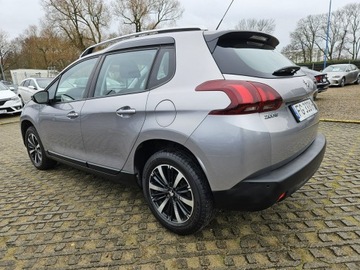 Peugeot 2008 I SUV Facelifting 1.2 PureTech 82KM 2016 Peugeot 2008 1,2benzyna 82KM salon polska navi, zdjęcie 3