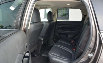 Mitsubishi Outlander III 2017 Mitsubishi Outlander Mitsubishi Outlander 2.0 4WD Top 2.0 Hybryda Plug-in, zdjęcie 27
