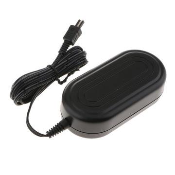 1. Настенное зарядное устройство