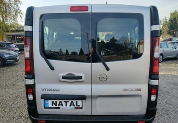 Opel Vivaro B Kombi Extra Long H1 2,9t 1.6 BiTurbo 125KM 2017 Opel Vivaro Tylko 162.000km 9 osob Super stanModel 2018 1.6 Diesel, zdjęcie 2