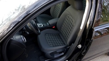 Audi A3 8V Hatchback 3d 1.2 TFSI 105KM 2014 AUDI A3 . . . Serwisowany . . 7 x AIR BAG . . Grzane Fotele . ., zdjęcie 6