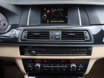 BMW Seria 5 F10-F11 Touring Facelifting 520i 184KM 2016 BMW 5 520i, Salon Polska, Automat, Xenon, zdjęcie 11