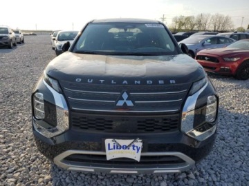 Mitsubishi Outlander III 2023 Mitsubishi Outlander 2023 MITSUBISHI OUTLANDER SE 2.5 Benzyna 181KM, zdjęcie 4