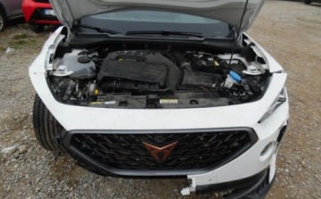 Cupra Formentor Crossover 1.5 TSI 150KM 2024 Cupra Formentor 052024r, Salonowy, 1.5TSI, Uszkodzony prawy przod. Poobija, zdjęcie 4