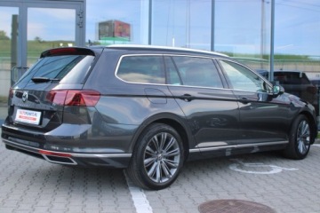 Volkswagen Passat B8 Variant Facelifting 2.0 TDI SCR 200KM 2022 Volkswagen Passat ! Elegance ! 200 KM !, zdjęcie 4