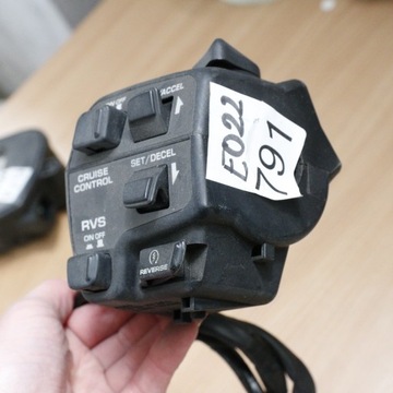 791 Przełączniki Prawa Manetka Honda Goldwing GL 1800