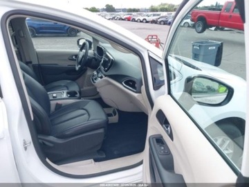 Chrysler Pacifica II 2024 Chrysler Pacifica Touring L 2024 3.6l 3.6 Benzyna 287KM, zdjęcie 9