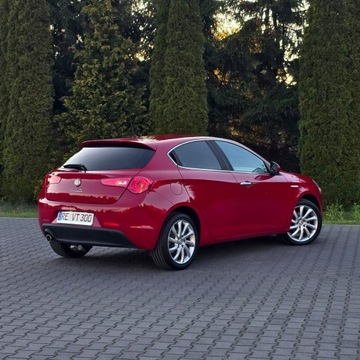 Alfa Romeo Giulietta Nuova II Hatchback 5d Facelifting 1.6 JTDM-2 120KM 2015 Alfa Romeo Giulietta 1.6 120KM JTDM 16V Sport, zdjęcie 12