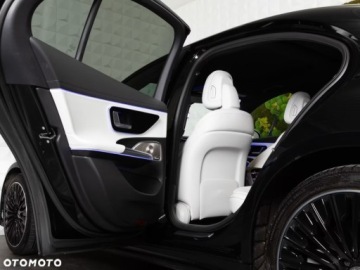 Mercedes Klasa E W214 2025 Mercedes-Benz Klasa E Mercedes-Benz Klasa E 220 d 4-Matic AMG 2.0 Diesel, zdjęcie 16