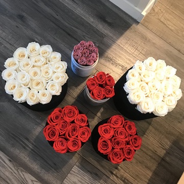 Цветочная коробка красная ETERNAL ROSES от Roses Atelier