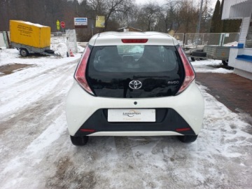 Toyota Aygo II Hatchback 5d 1.0 VVT-i 69KM 2016 TOYOTA AYGO (_B4_) 1.0 (KGB40_) 69 KM, zdjęcie 6